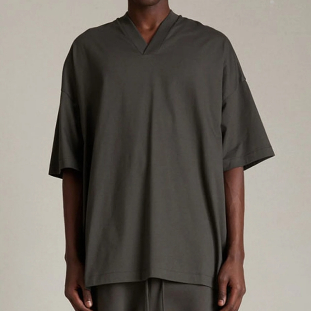 NWT FEAR OF GOD ESSENTIALS V-Neck T-shirt Ink Sz XL